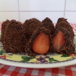 Receita de Brigadeiro Simples Coxinha de Brigadeiro com Morango