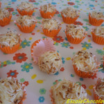 Como fazer um docinho fino facilmente – vasinho de chocolate com flor de damasco Receita de Brigadeiro Gourmet de Coco