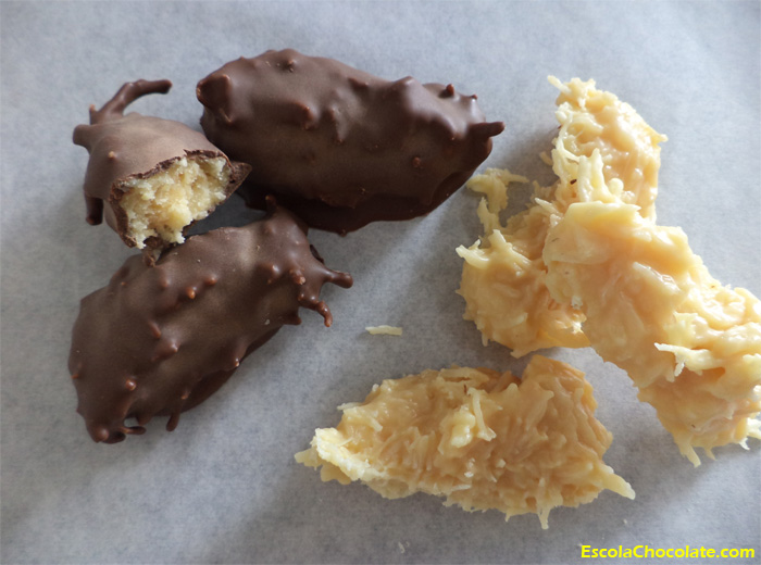 cocada coberta com chocolate